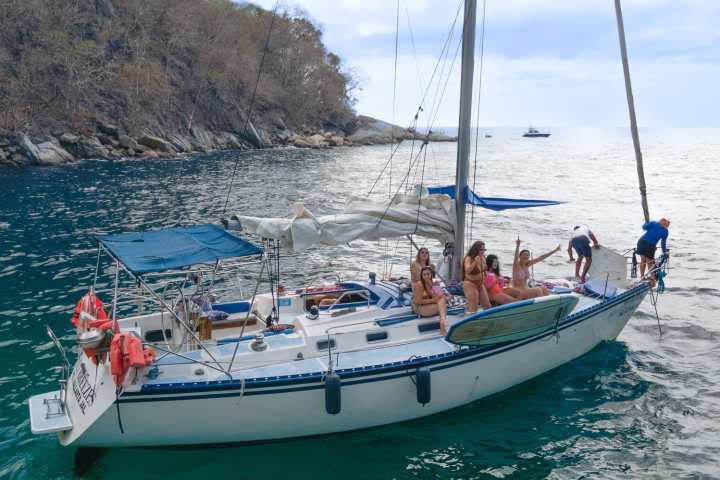 a small boat in a body of water