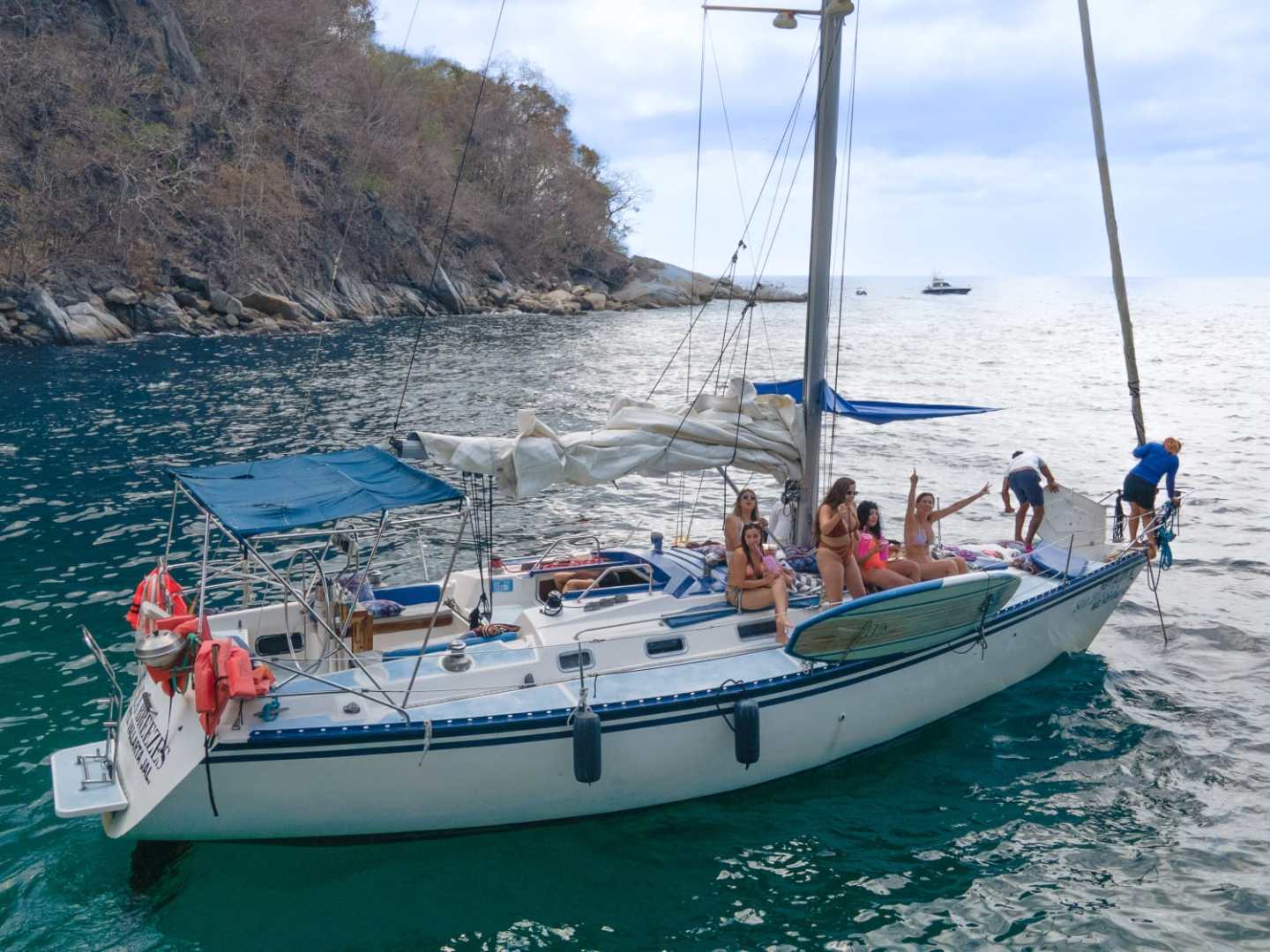a small boat in a body of water
