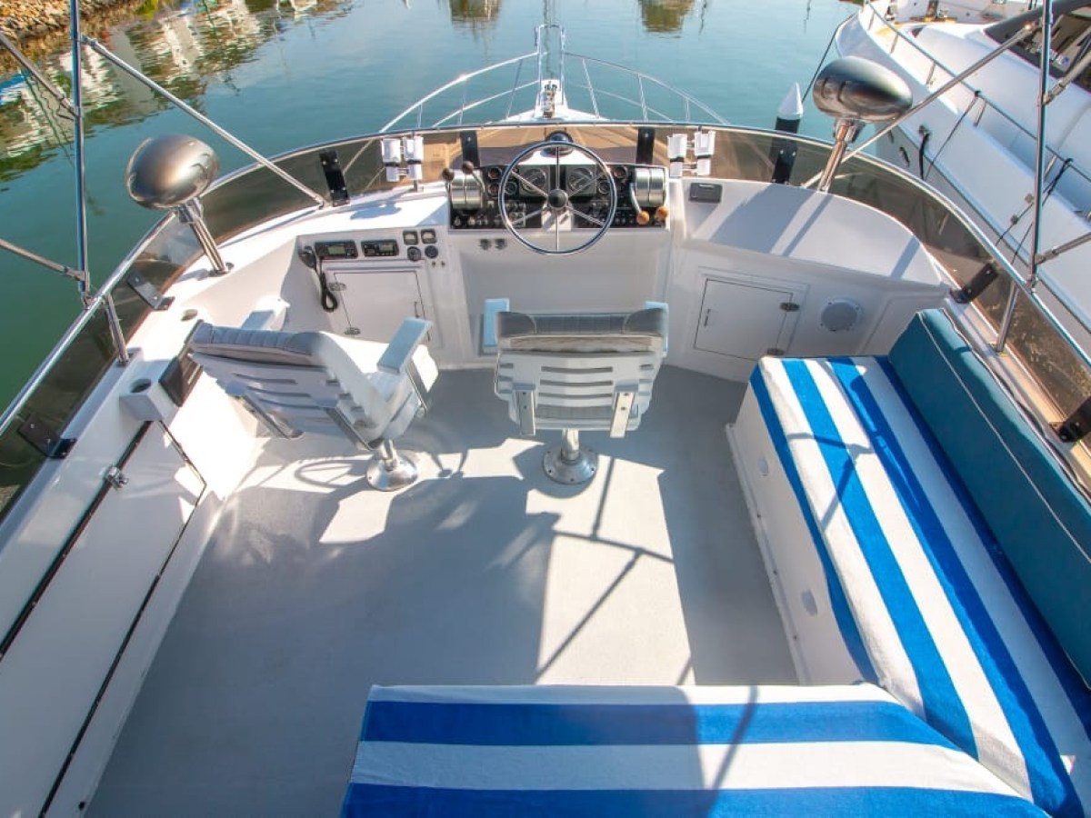 a boat sitting on top of a desk
