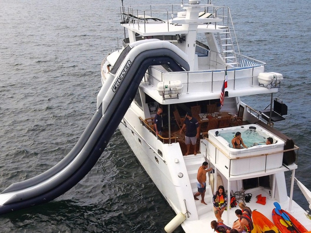 a small boat in a body of water