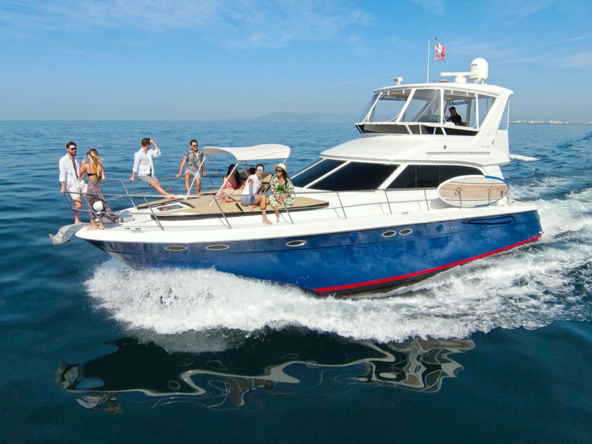 a small boat in a body of water