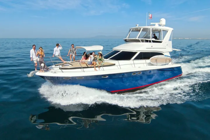 a small boat in a body of water