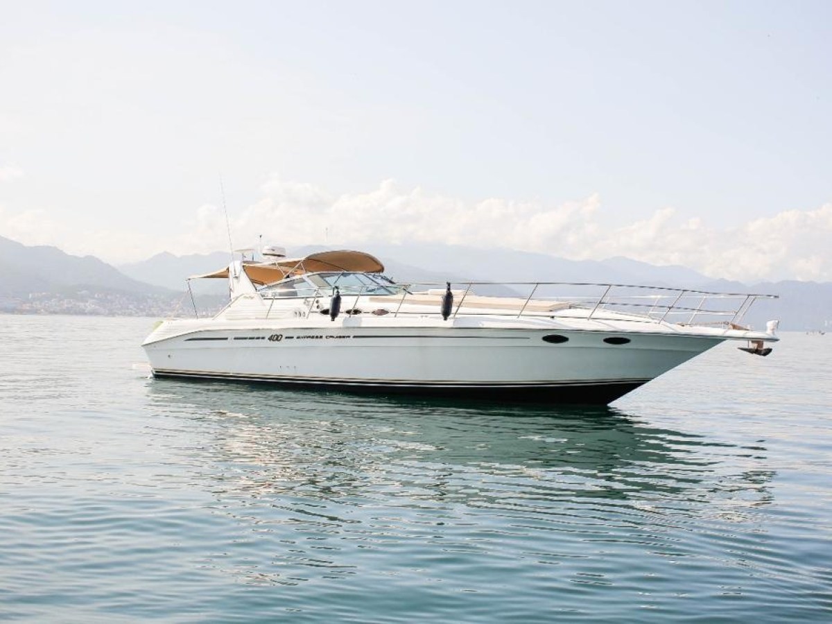 a small boat in a body of water